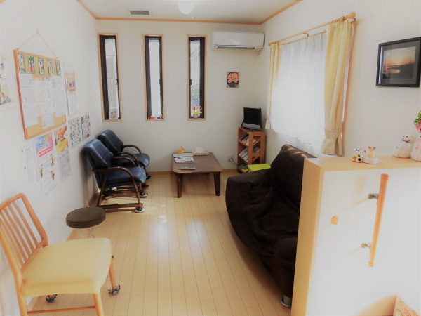 待合室の様子、愛知県豊田市の鍼灸専門で人気のとはりとお灸　中庸堂
